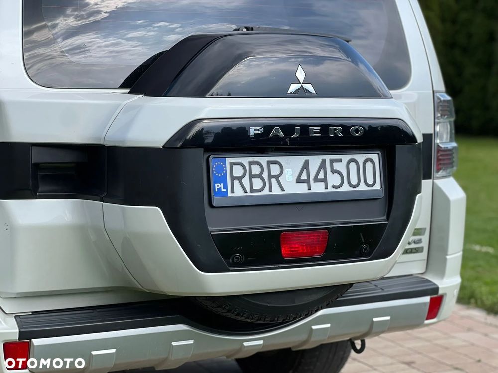 Mitsubishi Pajero - 4