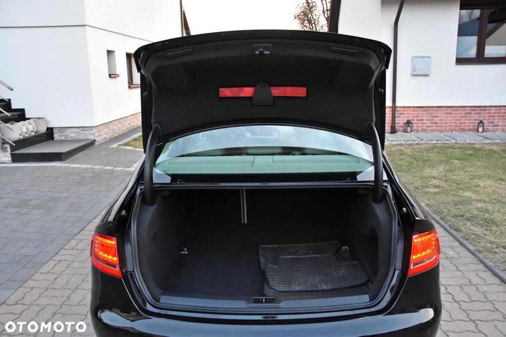 Audi A4 Limousine - 24