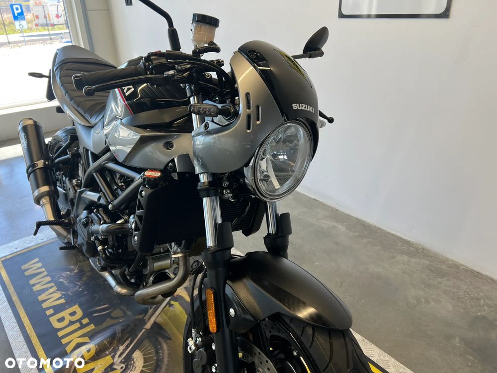 Suzuki SV - 22