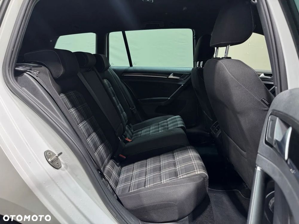 Volkswagen Golf 2.0 TDI BMT GTD DSG - 13