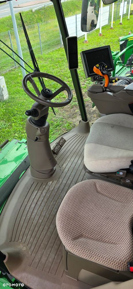 John Deere S770 - 15