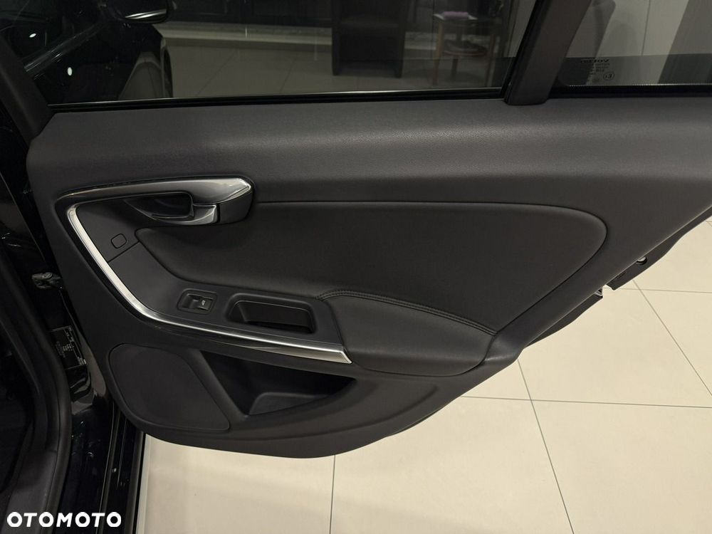 Volvo S60 - 16