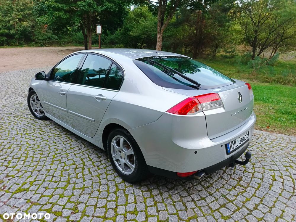 Renault Laguna dCi 150 FAP GT - 37