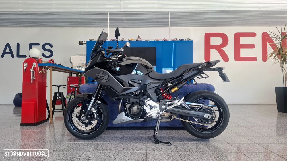 BMW F 900 XR Triple Black