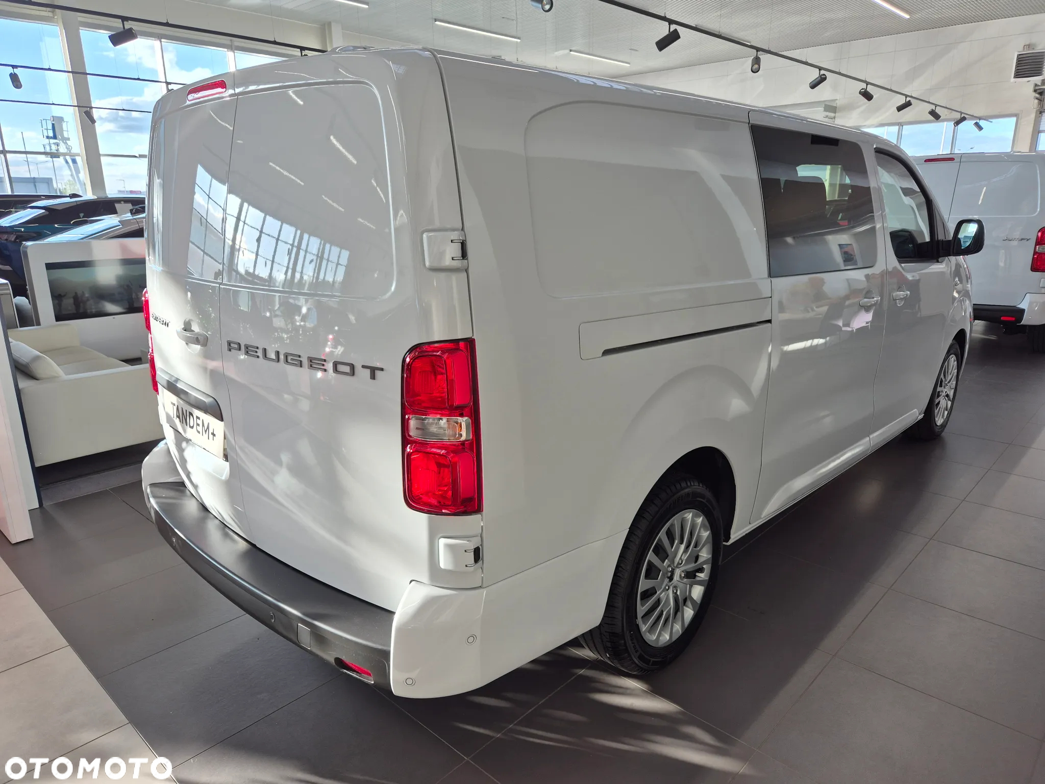 Peugeot Nowy Expert Furgon Long Brygadowy 6 miejsc 2.0 HDI 144KM !! OD RĘKI !! - 4