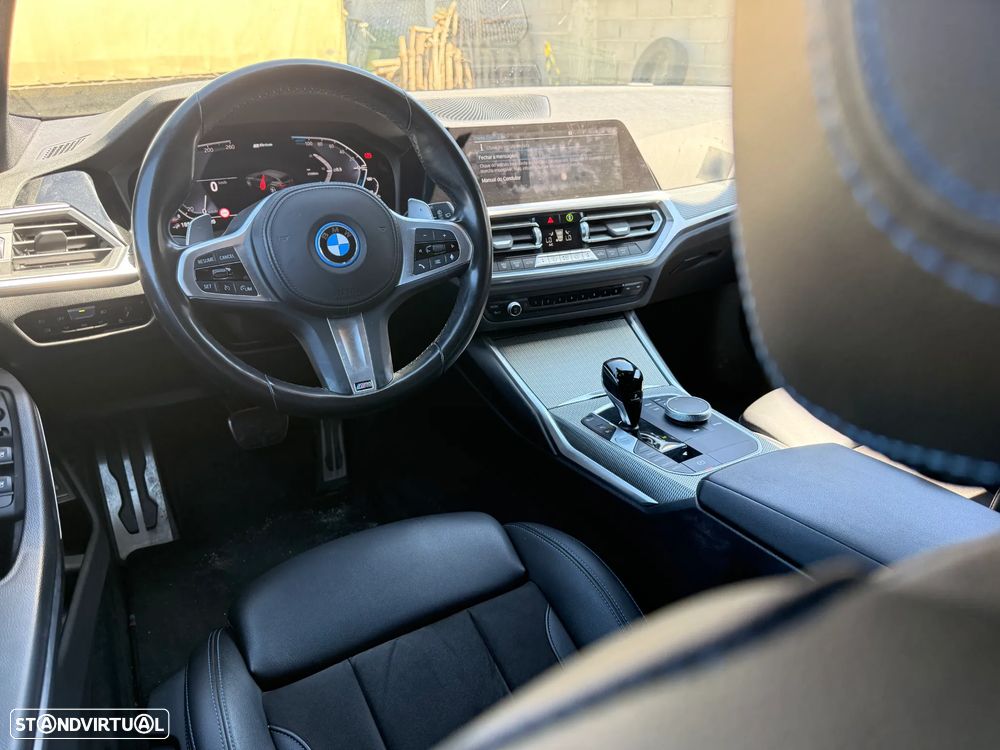 BMW 330 e Pack Desportivo M Auto - 19