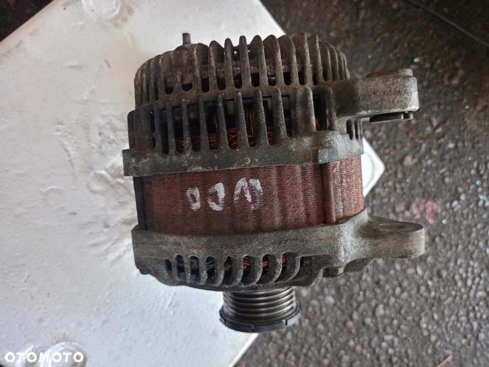 Alternator Laguna 3 2.0dci 7pk 8200654785 - 3