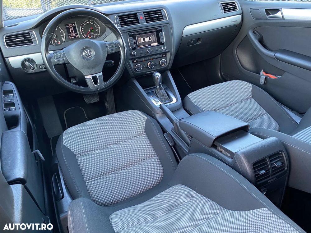 Volkswagen Jetta 1.4 DSG Comfortline - 3