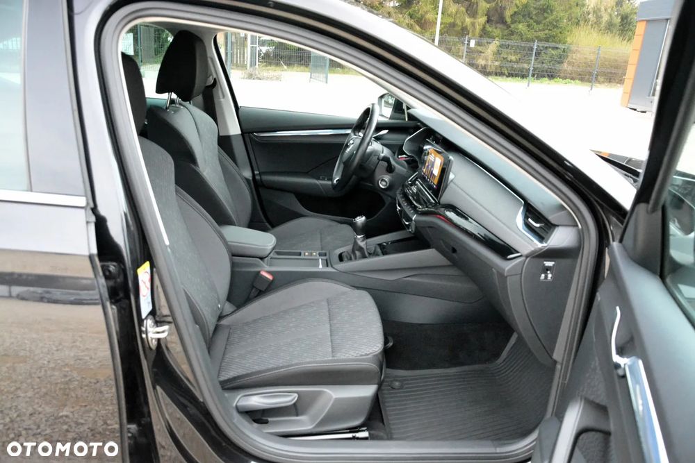 Skoda Octavia 1.5 TSI ACT Style - 15