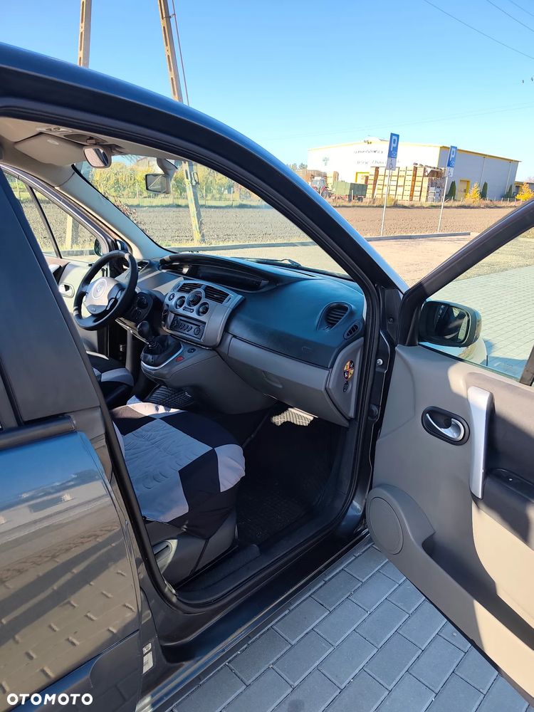 Renault Scenic - 16