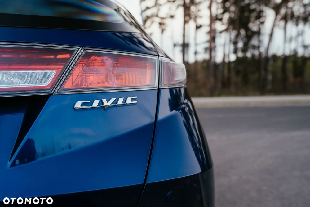 Honda Civic 1.8 Sport - 12