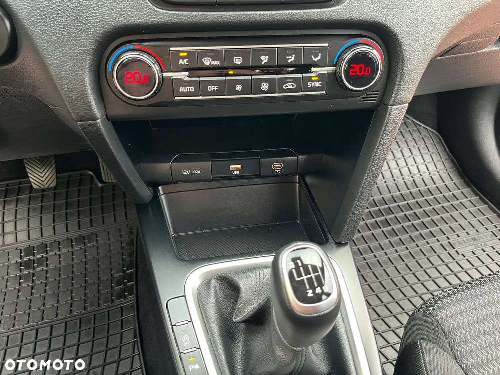 Kia Ceed 1.5 T-GDI M - 13
