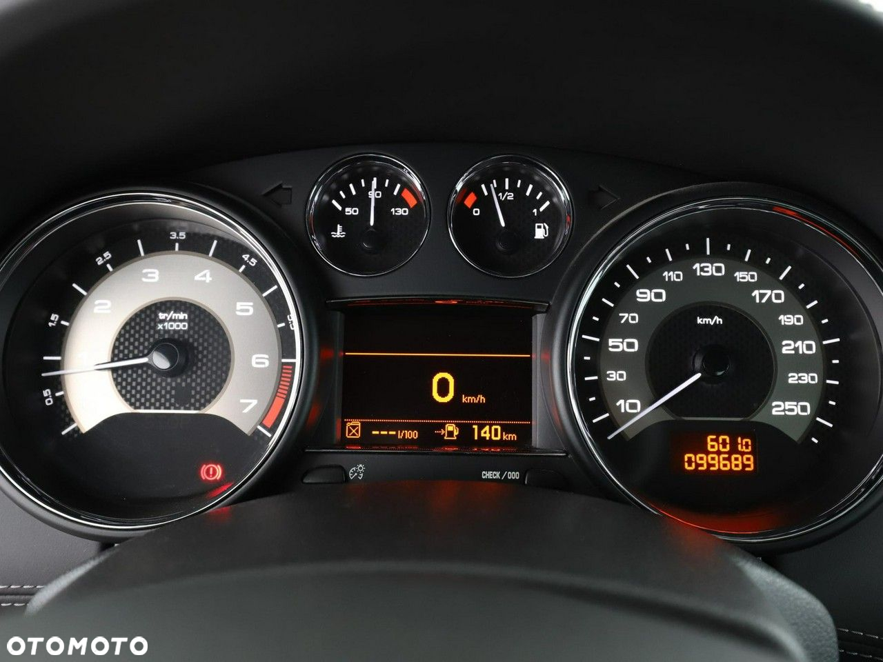 Peugeot RCZ 1.6 200 THP - 22