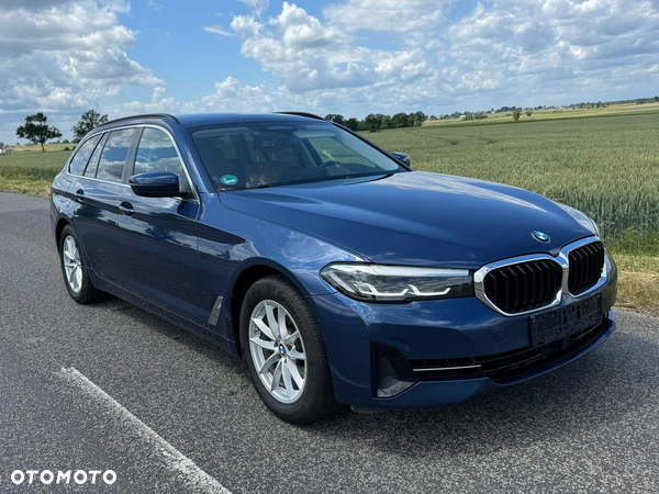 BMW Seria 5 520d Sport Line