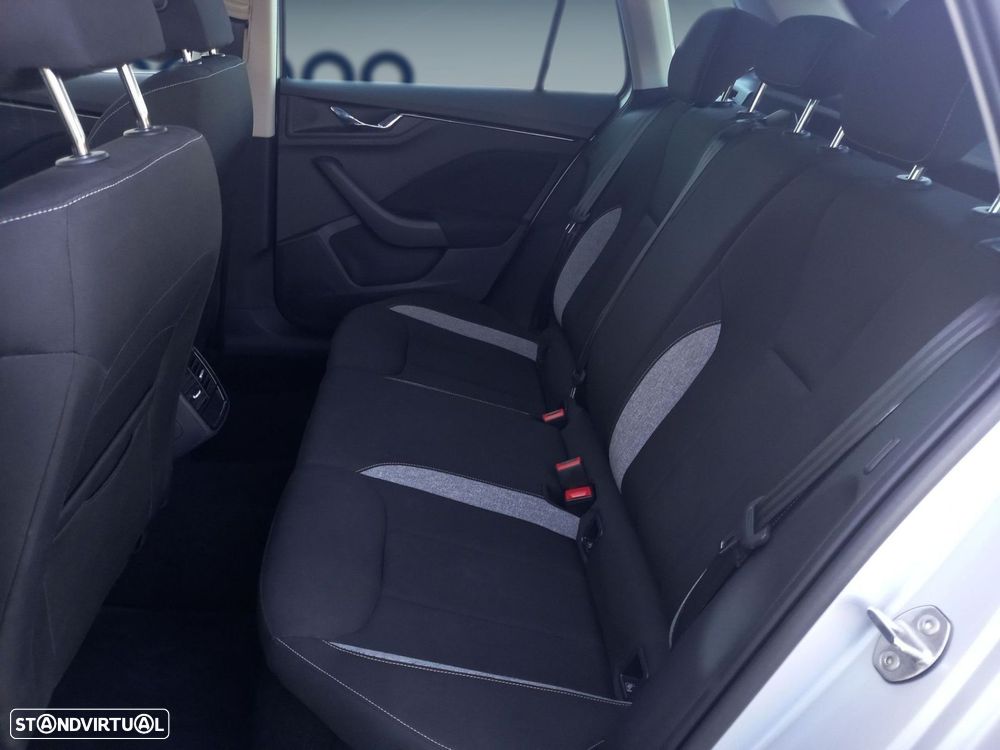 Skoda Kamiq 1.0 TSI DSG - 9