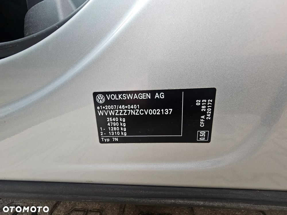 Volkswagen Sharan 2.0 TDI DSG BlueMotion Technology Trendline - 24