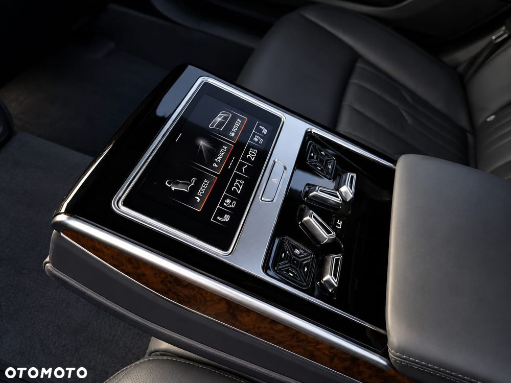Audi A8 - 10