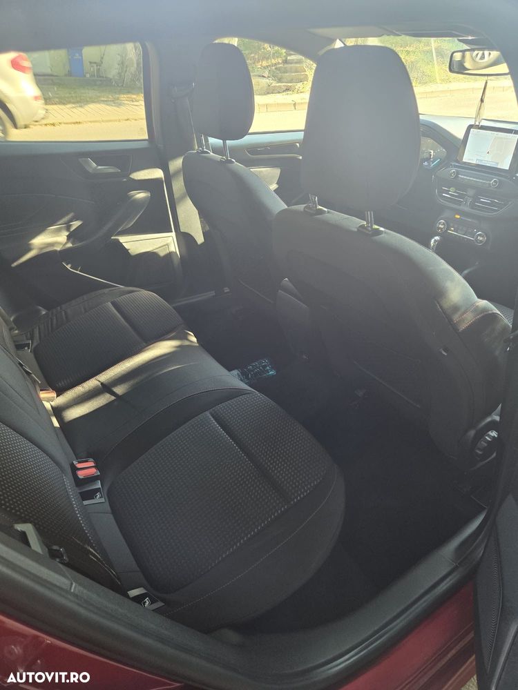 Ford Focus 1.0 EcoBoost MHEV ST-Line - 9