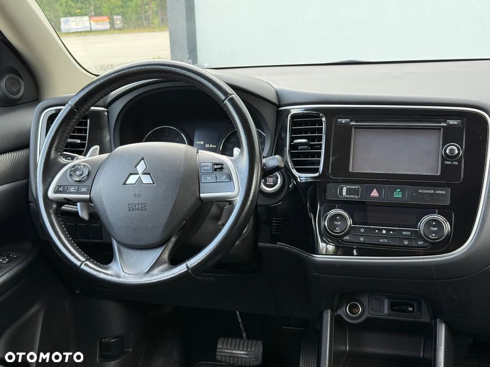 Mitsubishi Outlander - 21