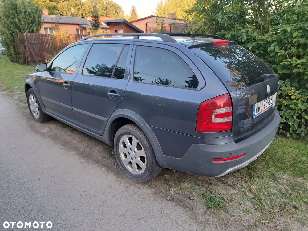 Skoda Octavia Scout 2.0 TDI DPF - 17