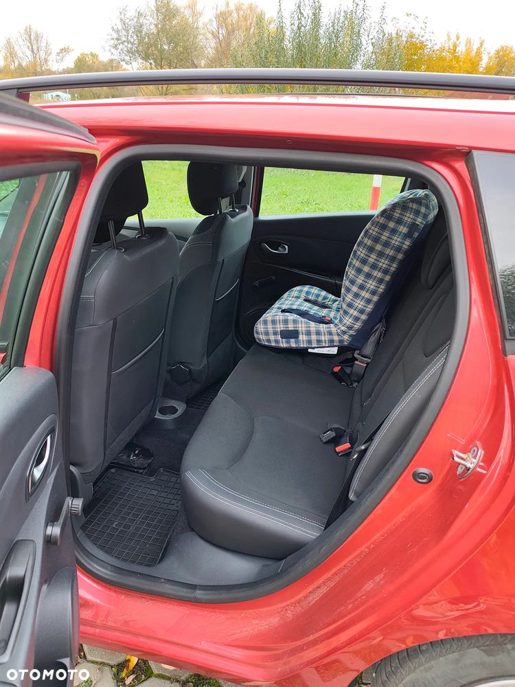 Renault Clio 1.2 16V Alize - 13