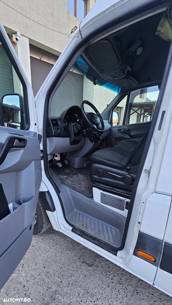 Mercedes-Benz Sprinter - 12