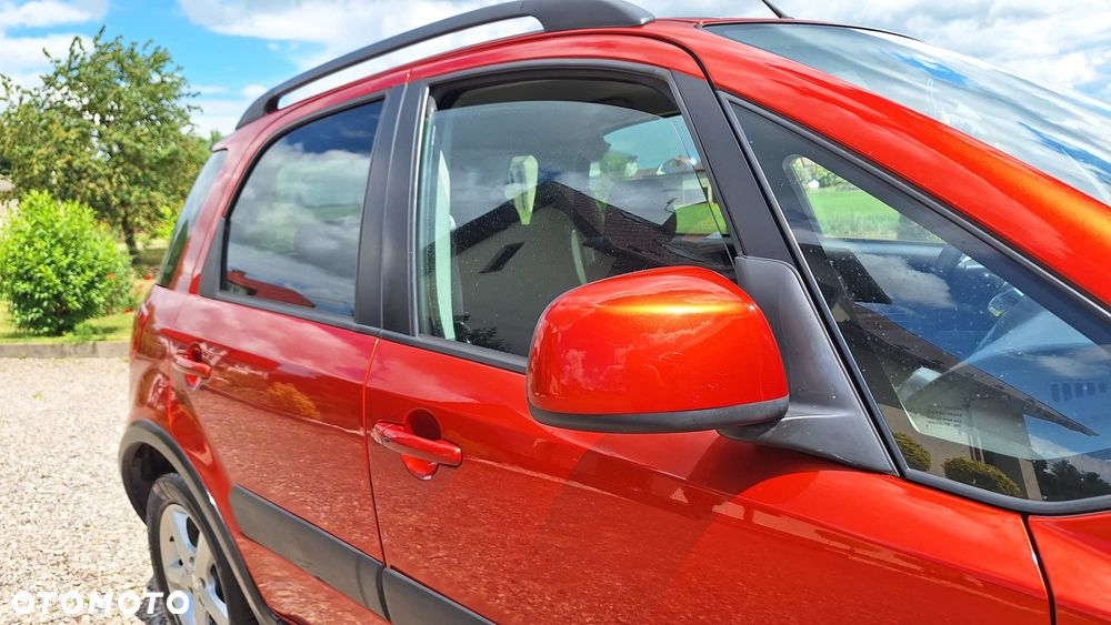 Suzuki SX4 1.6 GS / Premium - 24