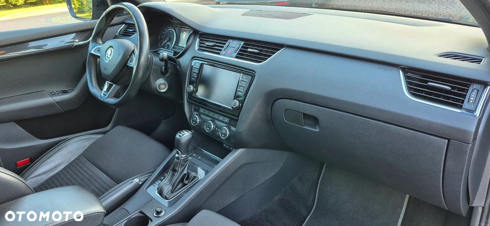 Skoda Octavia Combi 2.0 TDI DSG RS - 14