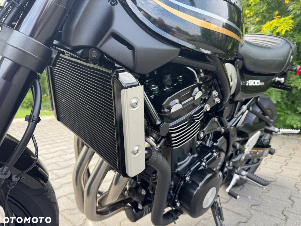 Kawasaki Z 900 RS - 27