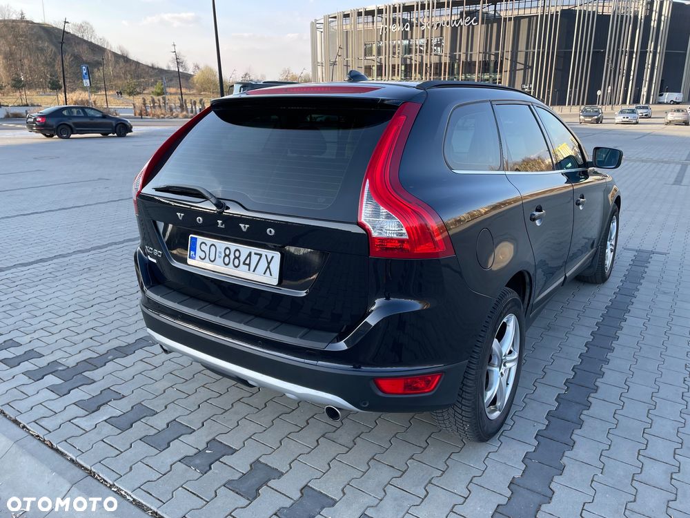 Volvo XC 60 D5 AWD Summum - 4