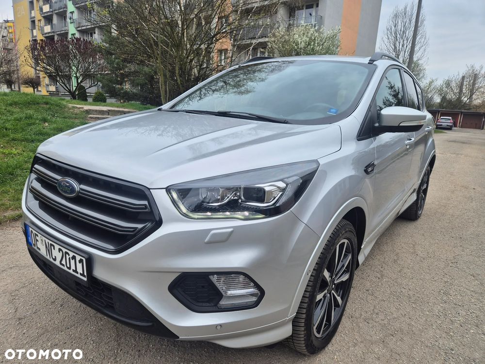 Ford Kuga 1.5 EcoBoost 2x4 ST-Line - 2