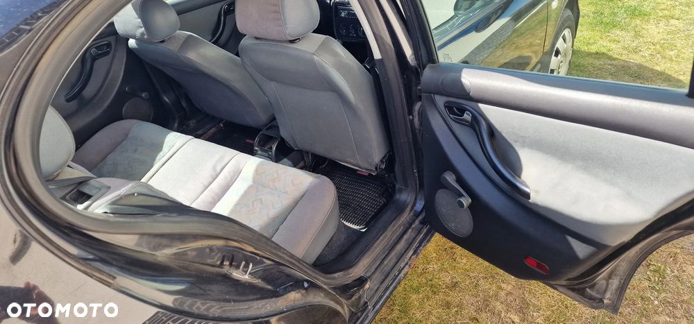 Seat Toledo 1.9 TDI Signo Emocion - 9