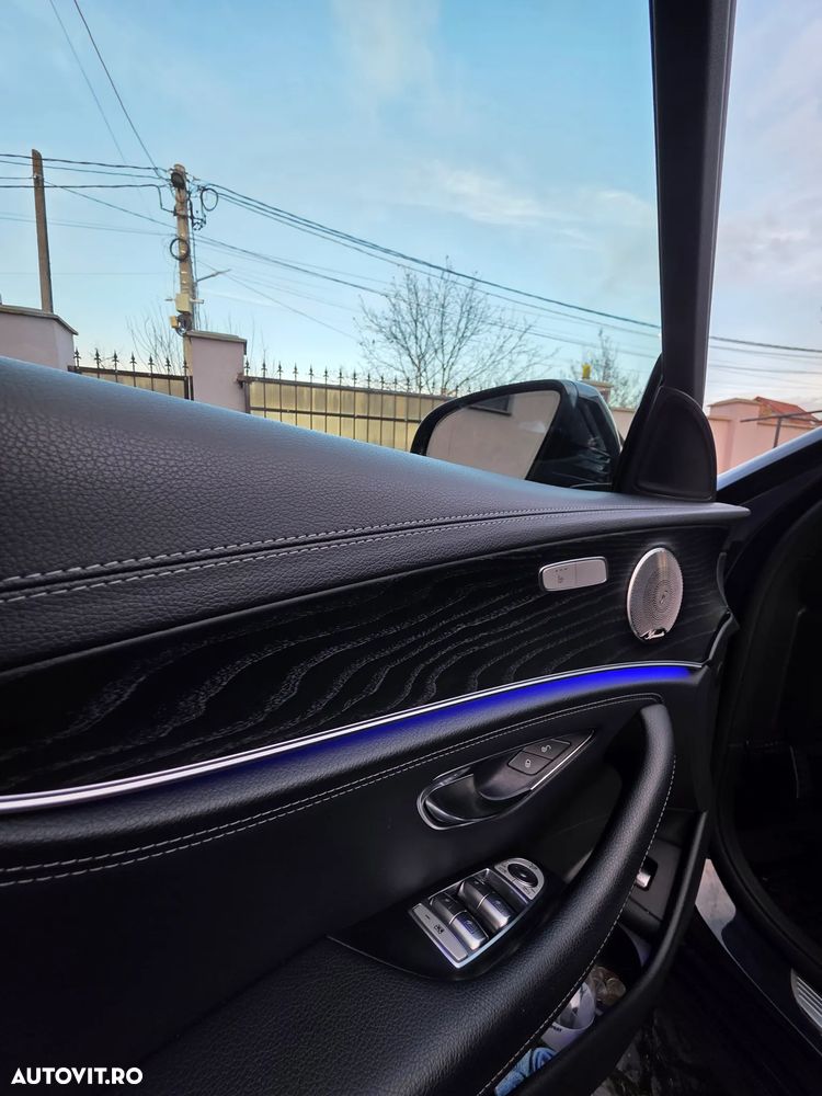 Mercedes-Benz E 220 d 4MATIC Aut. - 36