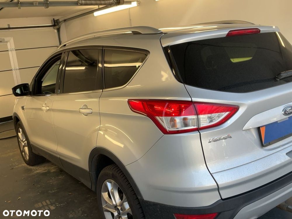 Ford Kuga 2.0 TDCi 4x4 Titanium - 2