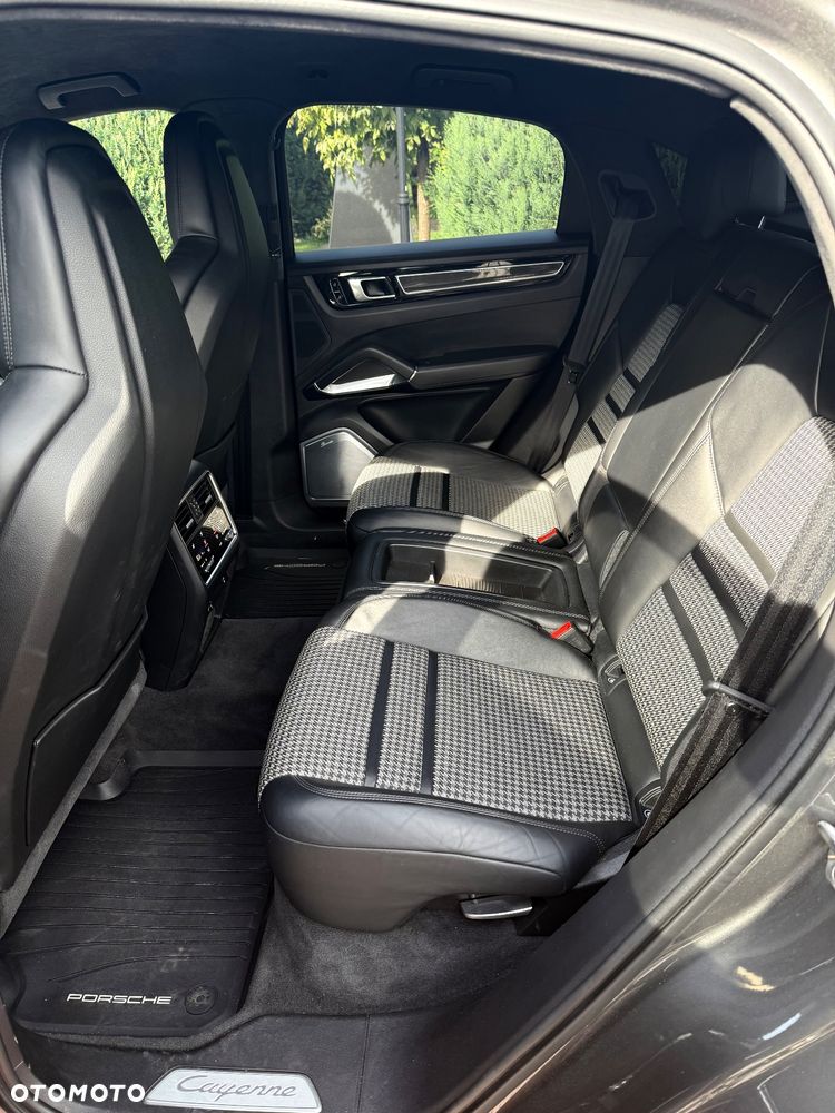 Porsche Cayenne Turbo S E-Hybrid Tiptronic S - 14