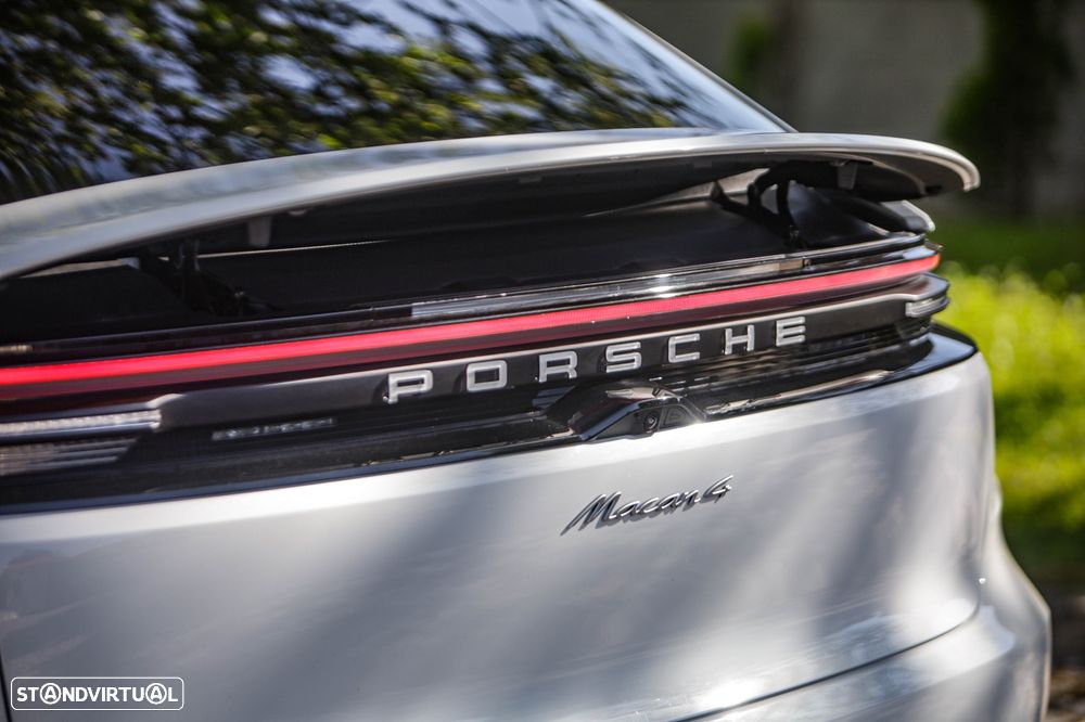 Porsche Macan Electric 4 - 8