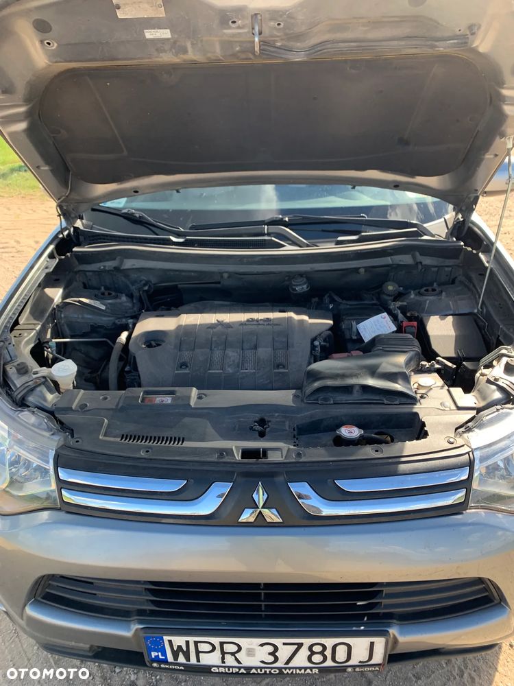 Mitsubishi Outlander 2.2 DID Intense + - 6