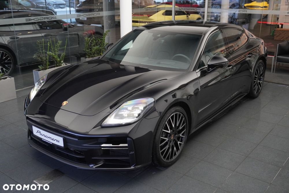 Porsche Panamera - 4