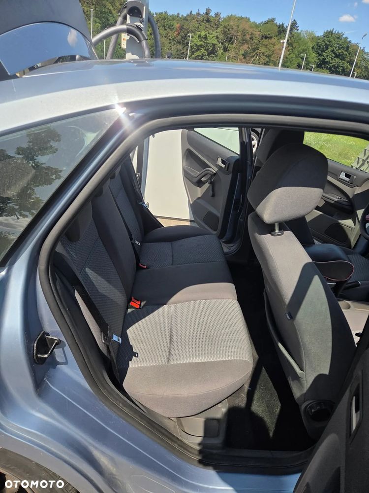 Ford Focus 1.4 Trend - 10