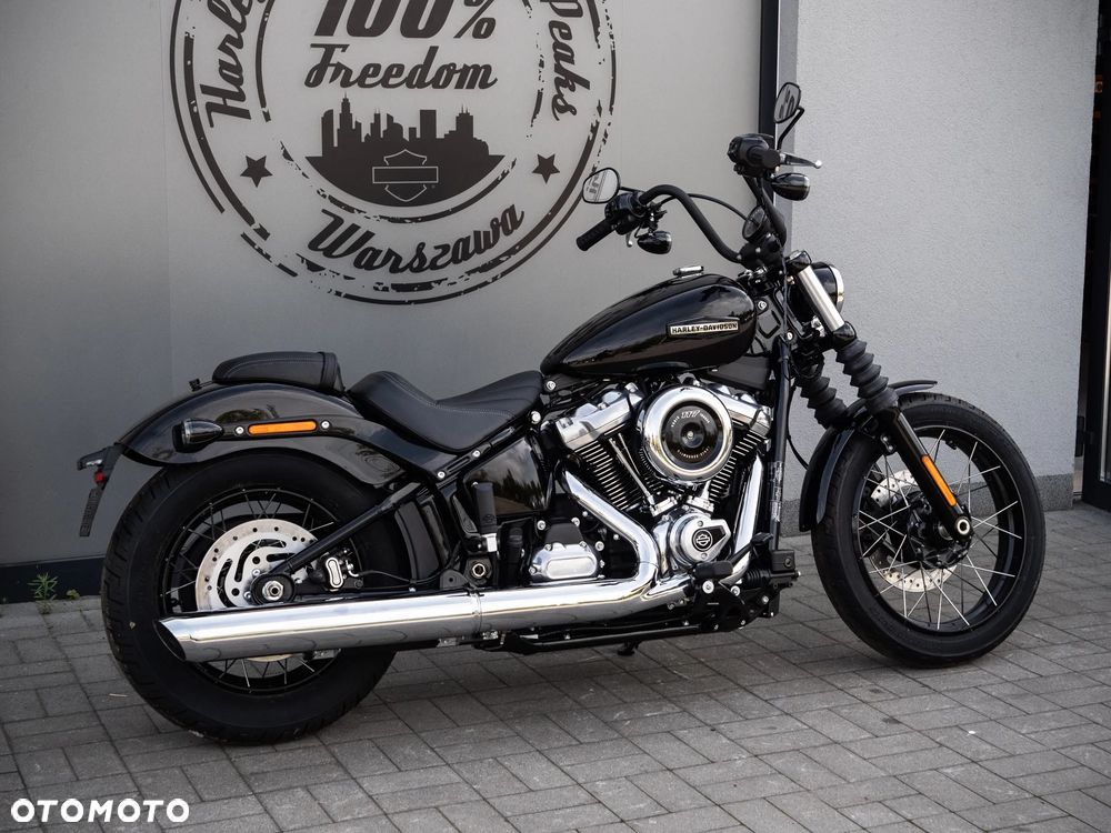 Harley-Davidson Softail Street Bob - 4