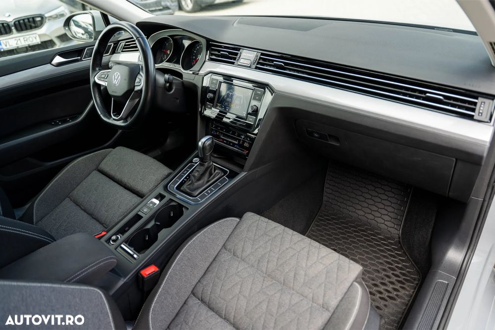 VOLKSWAGEN Passat 2023 — imagine 7