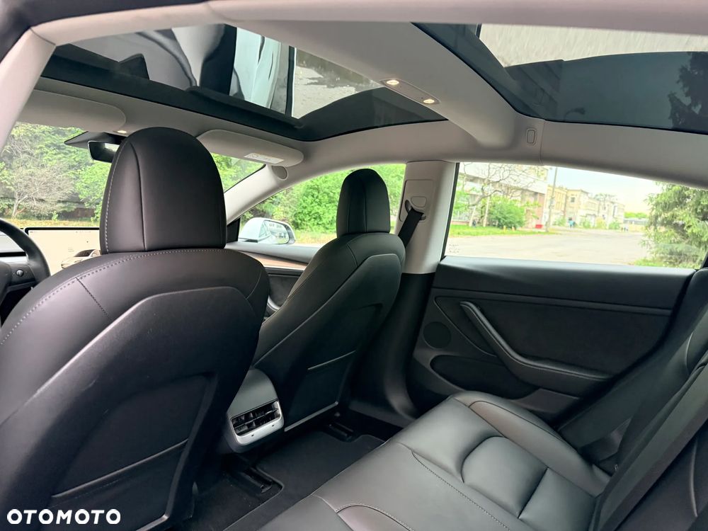 Tesla Model 3 RWD Premium - 20