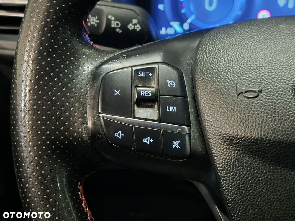 Ford Kuga 1.5 EcoBoost ST-LINE - 27
