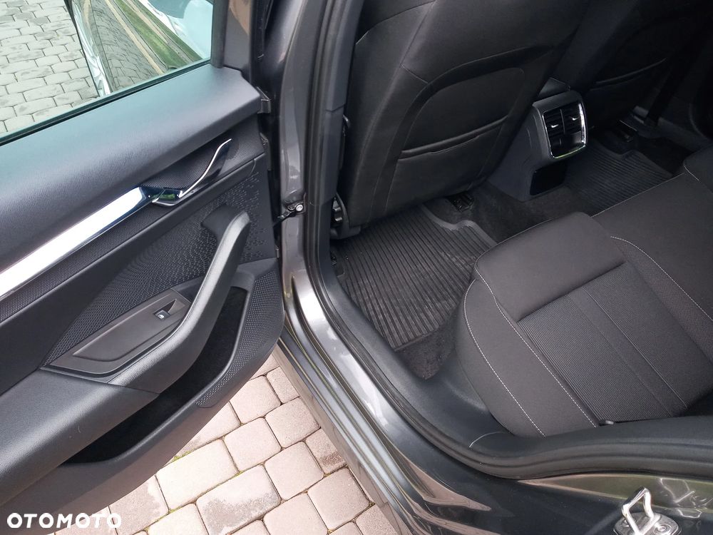Skoda Octavia 1.5 TSI ACT Style - 32