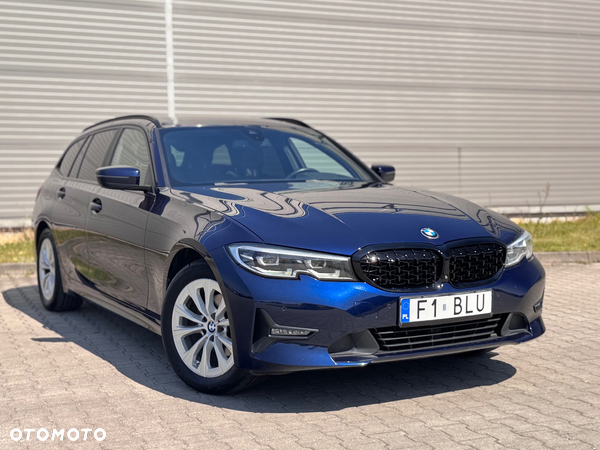 BMW Seria 3 320d xDrive Sport Line Shadow