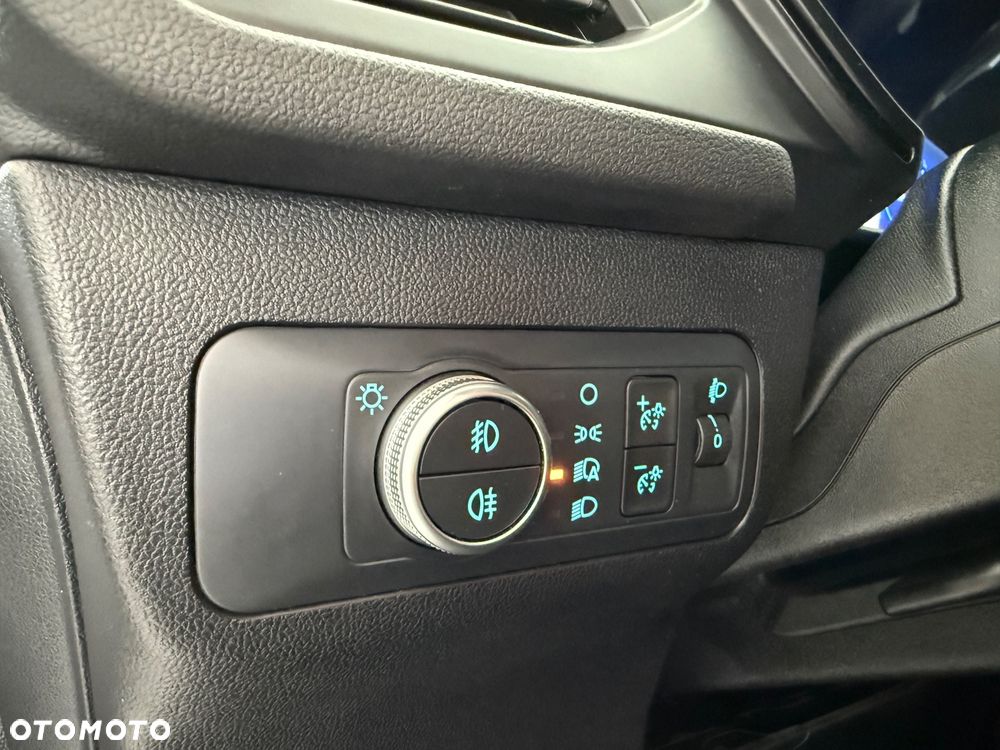 Ford Kuga 2.0 EcoBlue mHEV FWD ST-Line - 27