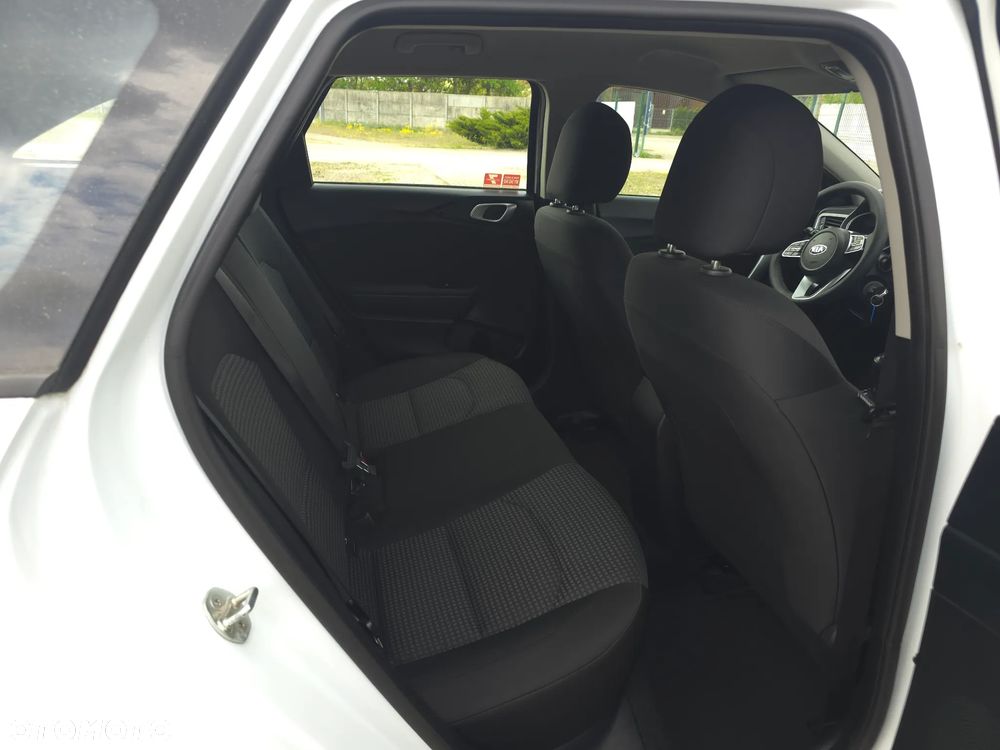 Kia Ceed 1.6 CRDi SCR L Business Line - 11