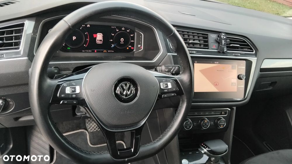 Volkswagen Tiguan - 32