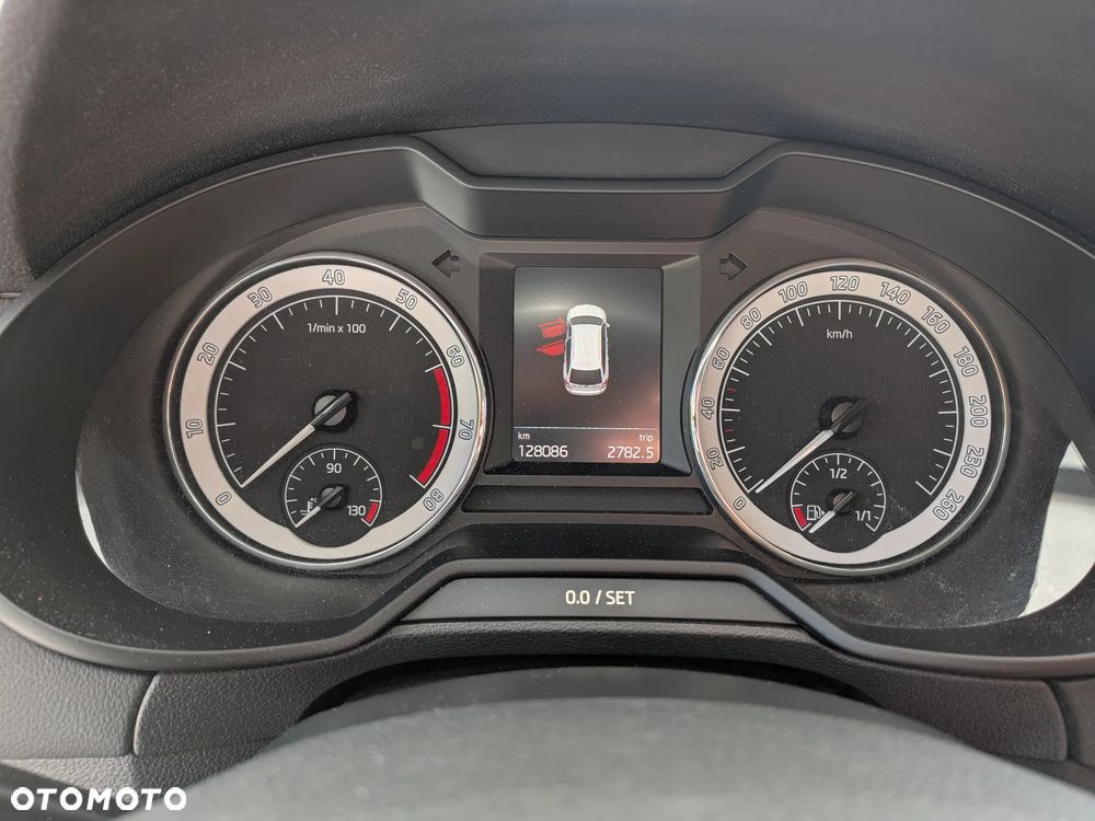 Skoda Octavia 1.5 TSI ACT Style DSG - 8