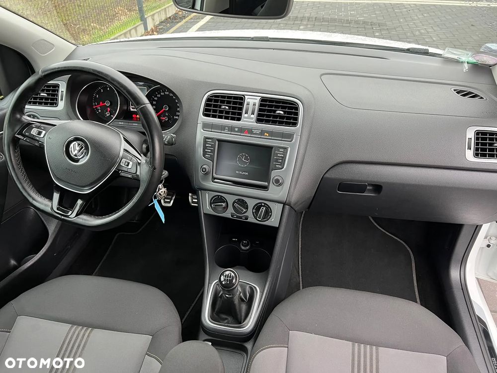 Volkswagen Polo 1.2 TSI Blue Motion Technology Allstar - 16